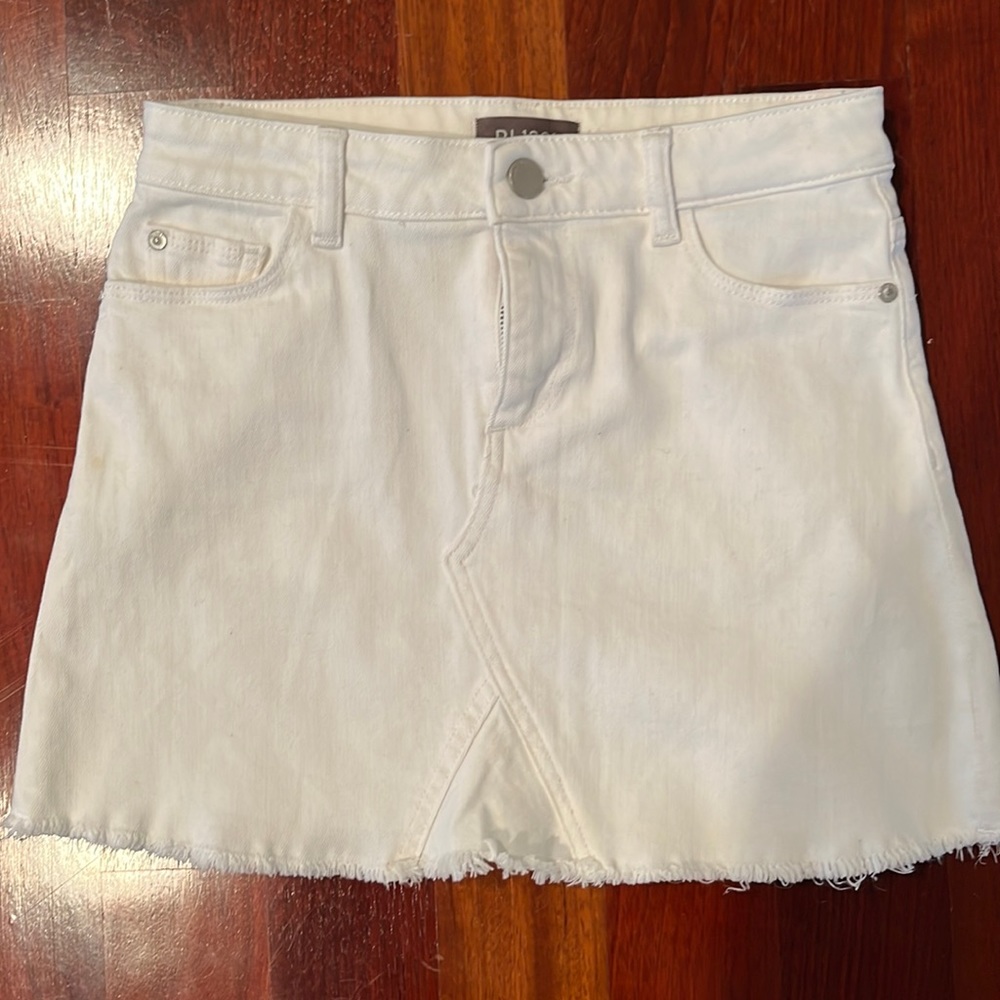 DL1961 white denim skirt with distressed bottom